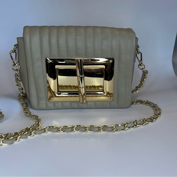 Cream and Gold Crossbody Bag with Quilted Texture and Gold Clasp - Picture 1 of 10
